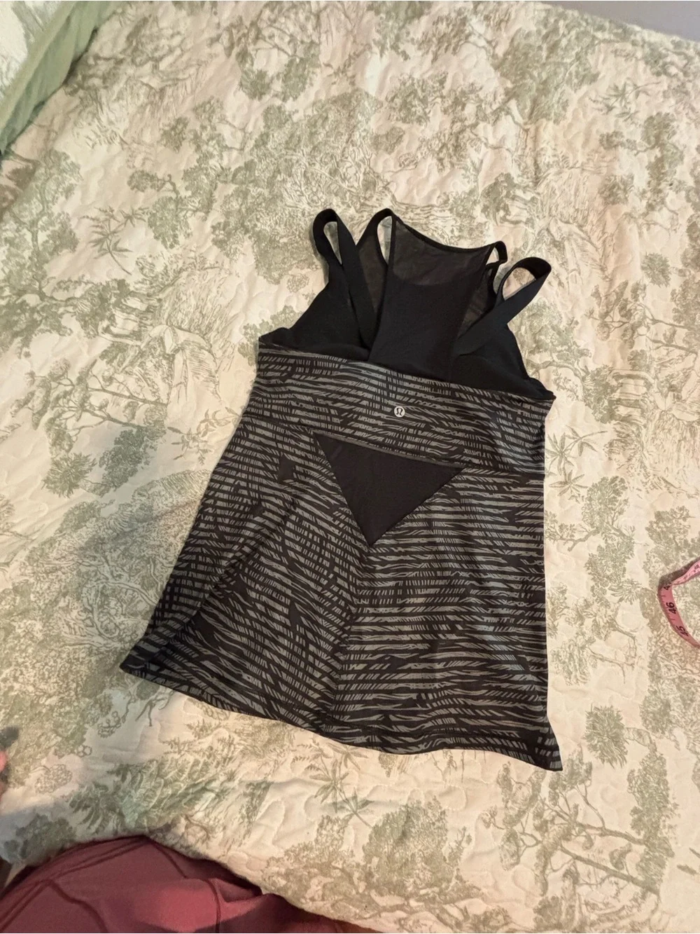 lululemon sz 8 Running In The City Tank Stripe Play Slate Black vtg 2015 mesh
